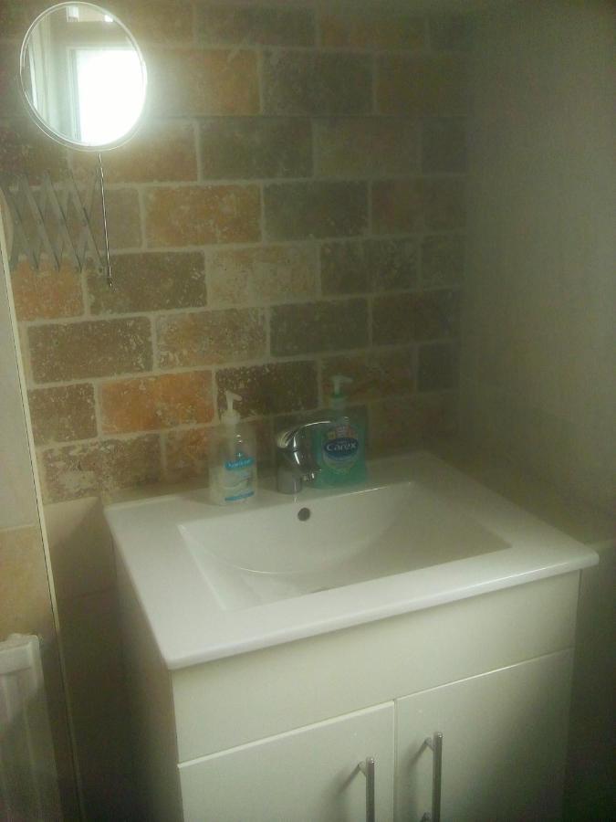 The Principality 2 Singles Bedroom Cardiff Ngoại thất bức ảnh