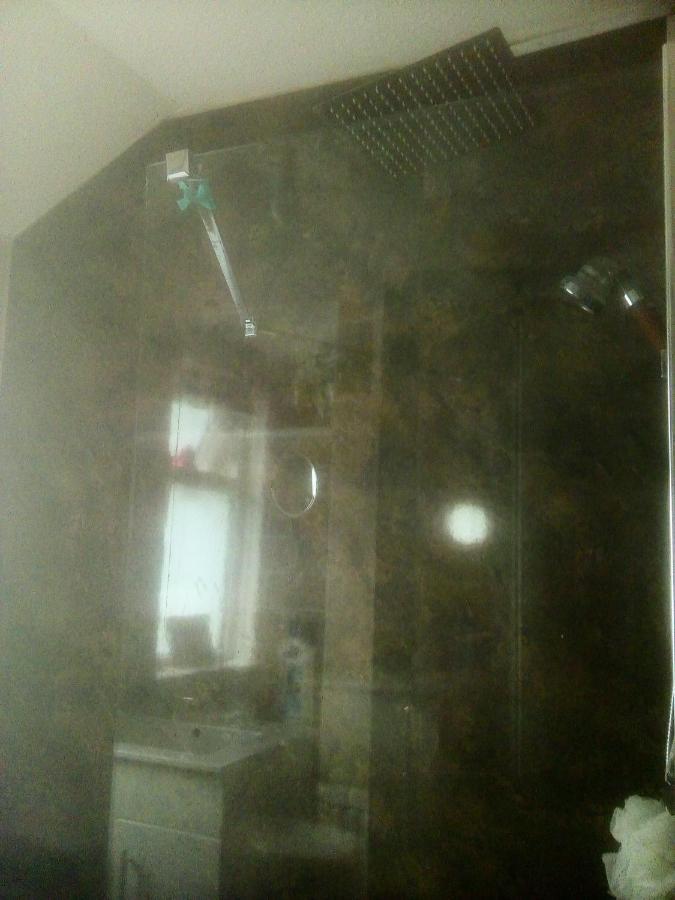 The Principality 2 Singles Bedroom Cardiff Ngoại thất bức ảnh